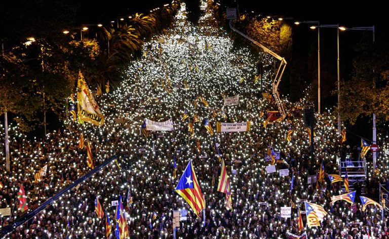 Catalogne : Près d’un million de manifestants scandent « Nous sommes une République »
