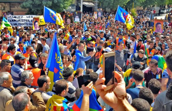 Succès des marches du 20 Avril : Le MAK et l’Anavad remercient le peuple kabyle