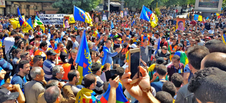 Succès des marches du 20 Avril : Le MAK et l’Anavad remercient le peuple kabyle
