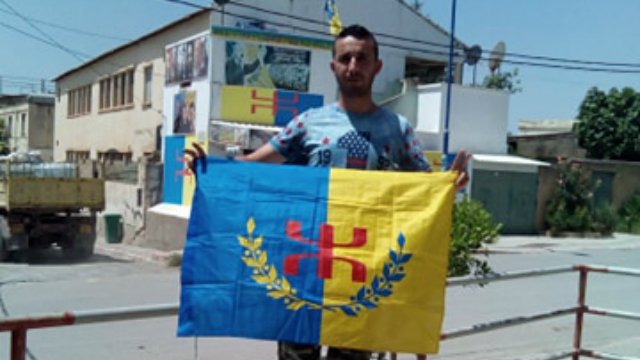 Alerte : Rendez-vous ce jeudi 9h devant le commissariat central de Vgayet pour sauver le militant Fateh Titouah