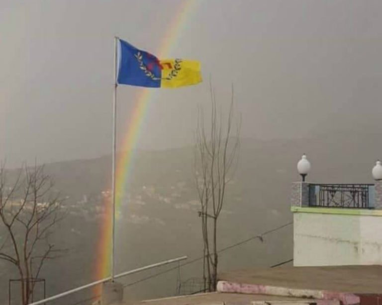 Le drapeau kabyle flottera pour toujours à Tizit