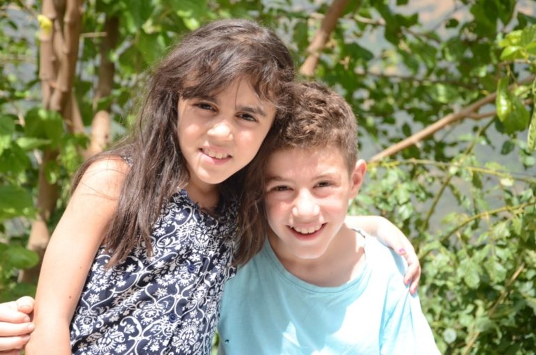 Frère et sœur myopathes en détresse : le village d’Iheddaden appelle à l’aide