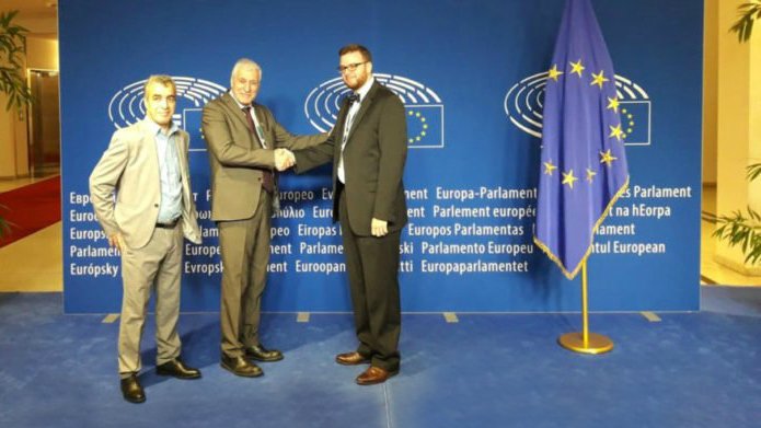 Résolution sur l’Algérie et la question kabyle : Ferhat Mehenni saisit le Parlement Européen