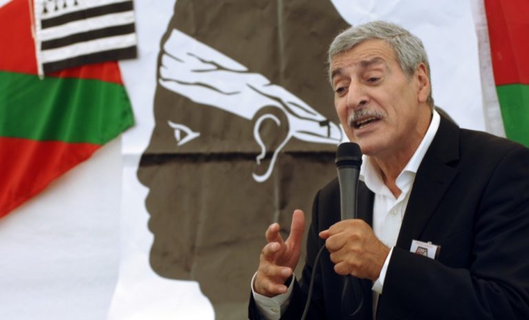 Ferhat Mehenni, du mouvement pour l'autonomie de la Kabylie (MAK), en août 2009 © AFP STEPHAN AGOSTINI