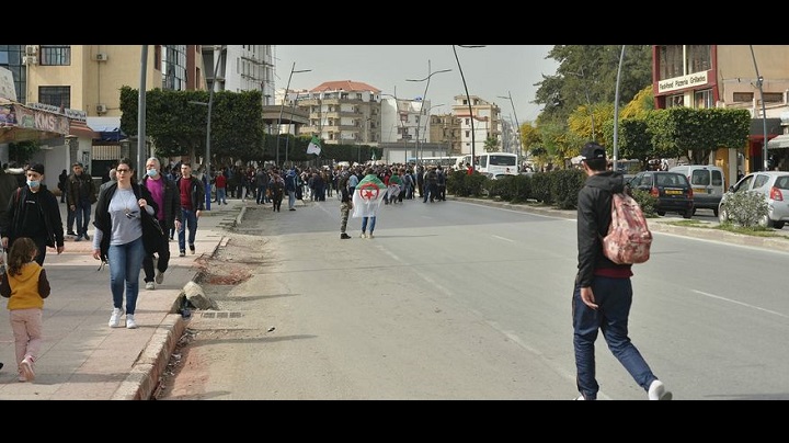 L’INVASION CULTURELLE PAR DES SLOGANS