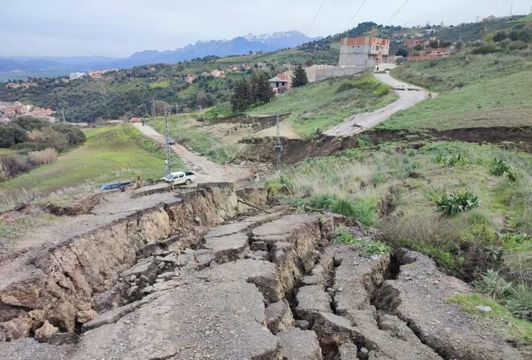 Drâa El Mizan – Glissement de terrain à At Aissa : un cauchemar pour les habitants