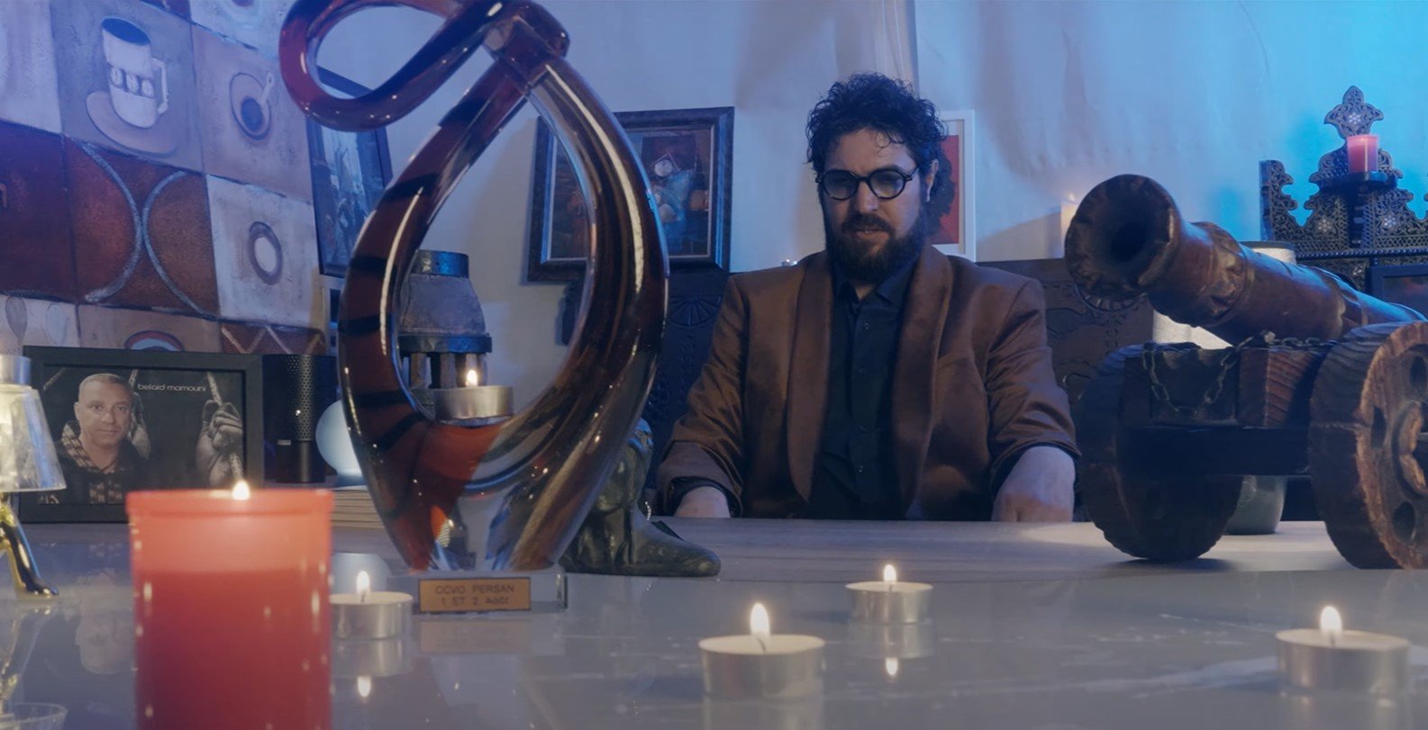 Amirouche Amwanes brise le silence avec un clip poignant en hommage aux détenus d’opinion kabyles