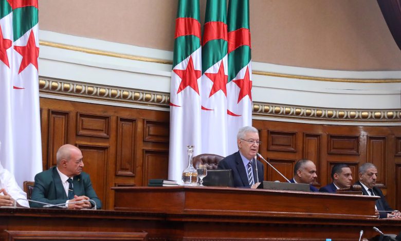 Soutien au droit kabyle à l’autodétermination : le Sénat français provoque la colère d’Alger