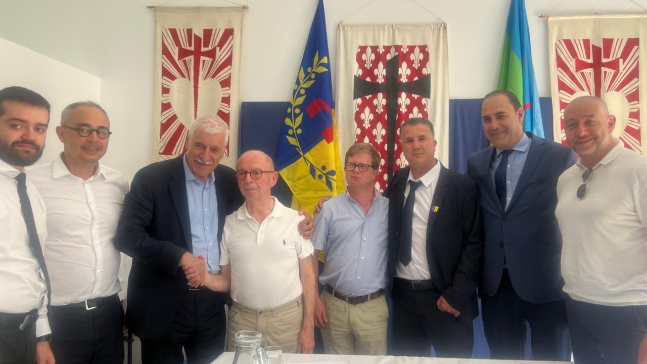 La Kabylie libre à l’honneur de la 43ème université d’été du Centre Charlier et de Chrétienté Solidarité