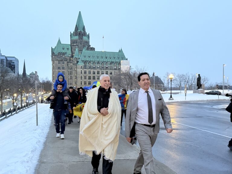 Ferhat Mehenni en visite officielle au Parlement du Canada