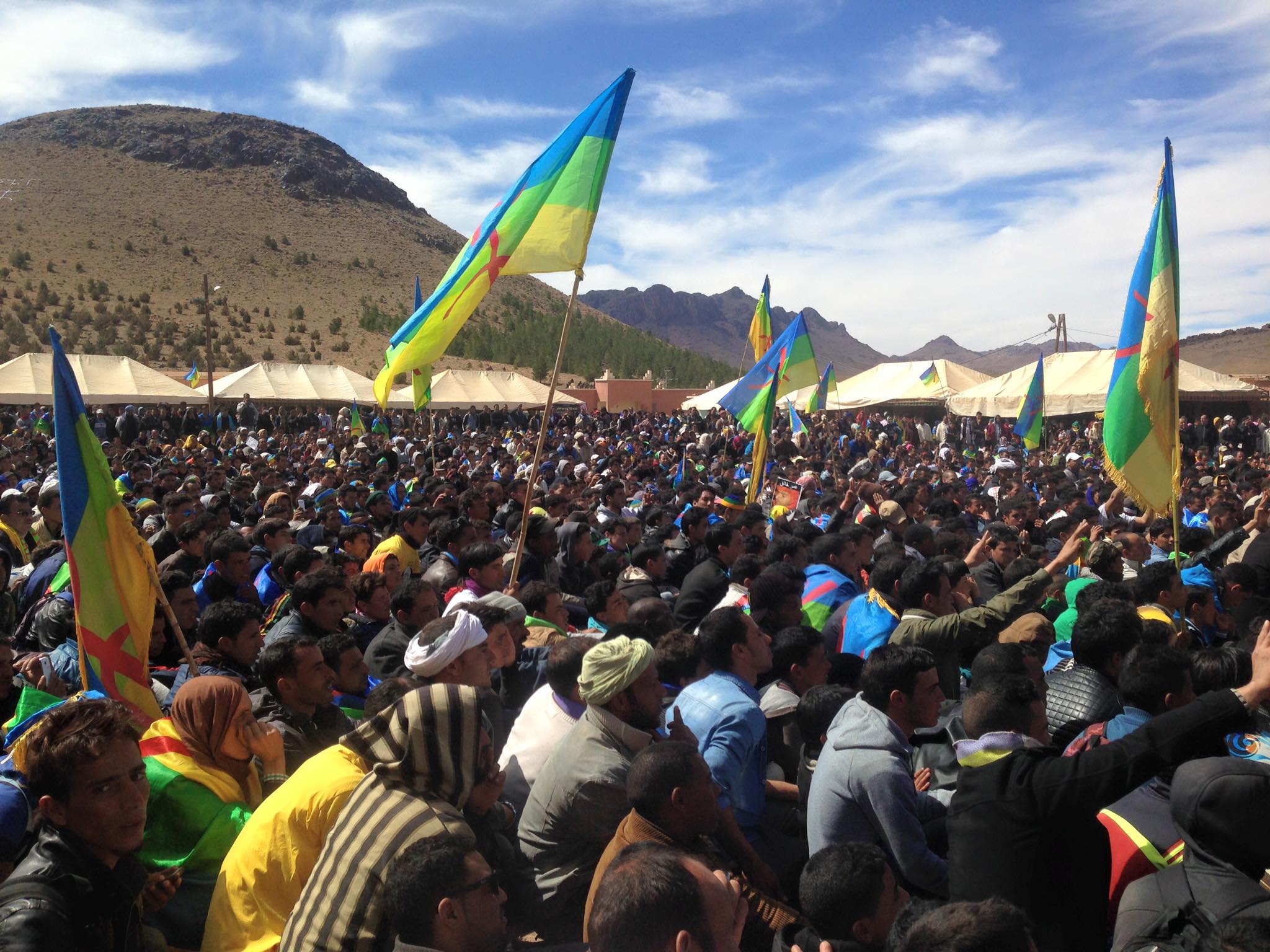 Plus de 15 milles Amazighs rendent hommage au militant amazigh Omar Khalek, le MAK adresse une lettre d'hommage