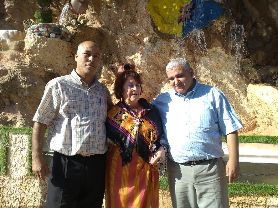 Iḥemziyen : Une délégation du MAK à la 7ème édition de la Fête de la Robe kabyle Iḥemziyen : Une délégation du MAK à la 7ème édition de la Fête de la Robe kabyle