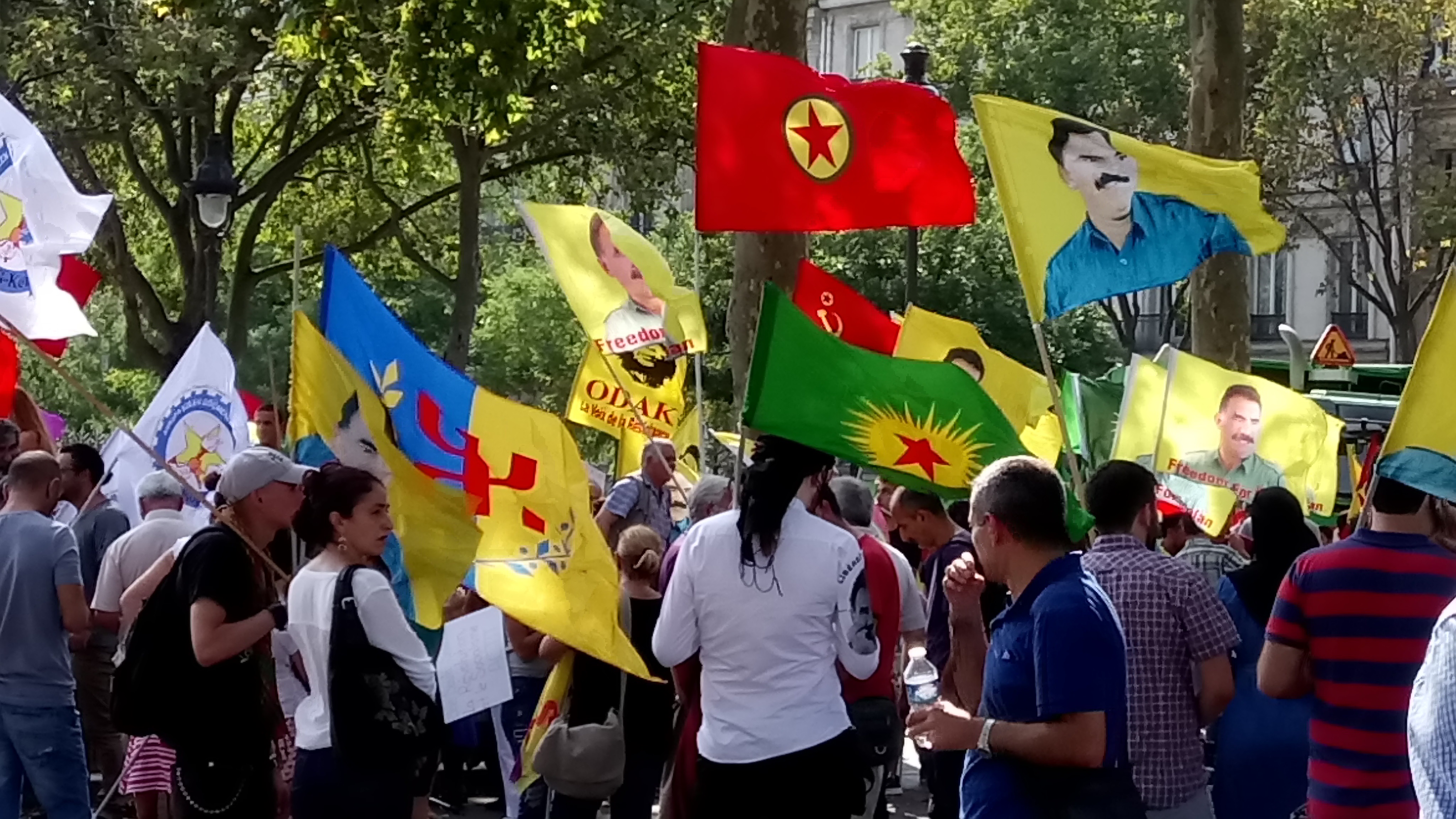 Marche kurde à Paris : La Kabylie présente, en soutien à 