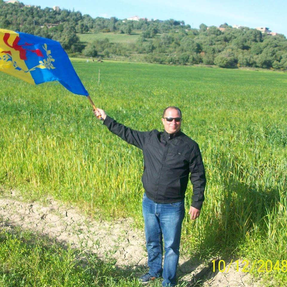 Alerte : Yidir Oulounis, conseiller du président du MAK, interpellé à l'aéroport d'Alger (actualisé) Alerte : Yidir Oulounis, conseiller du président du MAK, interpellé à l'aéroport d'Alger (actualisé)