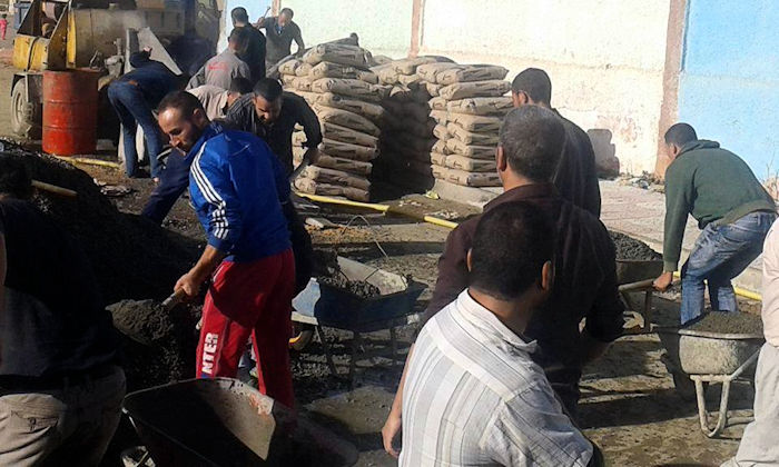 Des parents d'élèves retroussent les manches face à l'abandon de l'Etat algérien Des parents d'élèves retroussent les manches face à l'abandon de l'Etat algérien