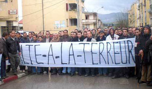 Le siège de daira d'Imcheddalen fermé par des propriétaires de fusils de chasse Le siège de daira d'Imcheddalen fermé par des propriétaires de fusils de chasse