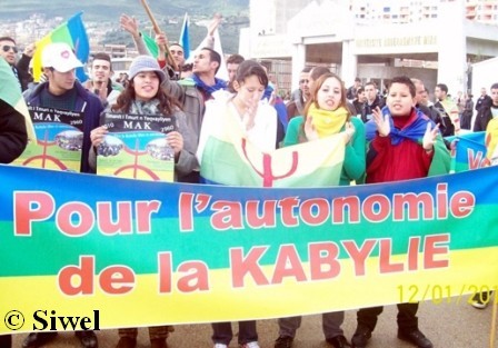 Les 9 militants du MAK arrêtés plus tôt dans la soirée retrouvent la liberté Les 9 militants du MAK arrêtés plus tôt dans la soirée retrouvent la liberté