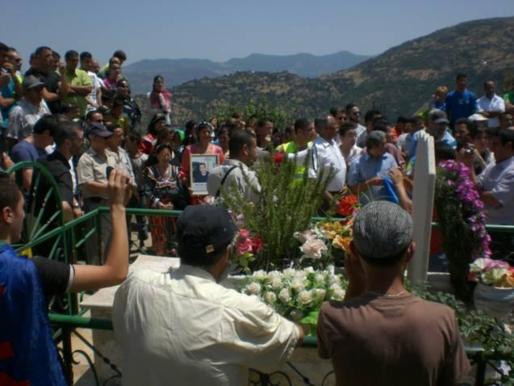 8e anniversaire de l'assassinat d'Ameziane Mehenni : « le défunt était un militant exemplaire » 8e anniversaire de l'assassinat d'Ameziane Mehenni : « le défunt était un militant exemplaire »