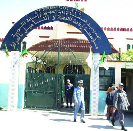 Algérie : le pouvoir construit une nouvelle prison en Kabylie Algérie : le pouvoir construit une nouvelle prison en Kabylie
