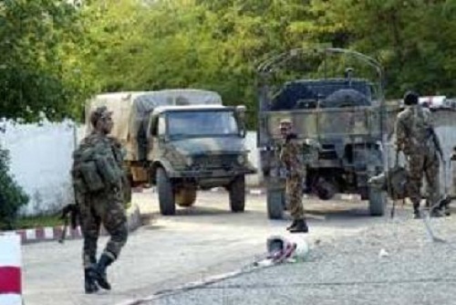 Algérie : l'armée enlève des jeunes kabyles pour les enrôler de force dans ses rangs Algérie : l'armée enlève des jeunes kabyles pour les enrôler de force dans ses rangs