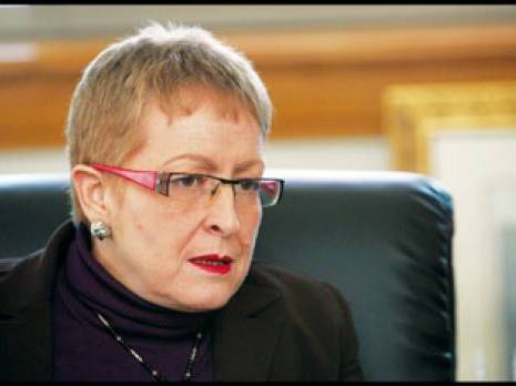 Khalida Toumi menace de renvoyer les étudiants et de fermer définitivement l'Institut des arts, du spectacle et de l'audiovisuel. Khalida Toumi menace de renvoyer les étudiants et de fermer définitivement l'Institut des arts, du spectacle et de l'audiovisuel.