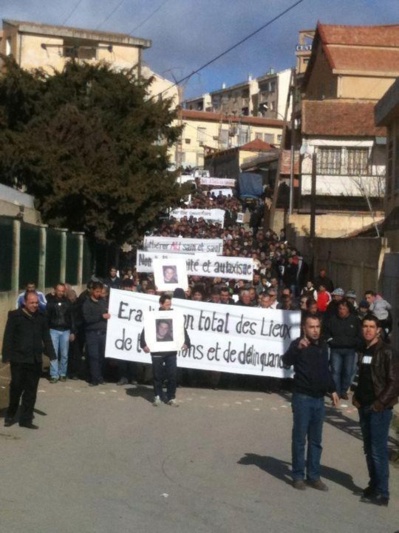 Kidnapping d'At-Dwala : Forte mobilisation pour exiger la libération de LACEUK Ali. Kidnapping d'At-Dwala : Forte mobilisation pour exiger la libération de LACEUK Ali.