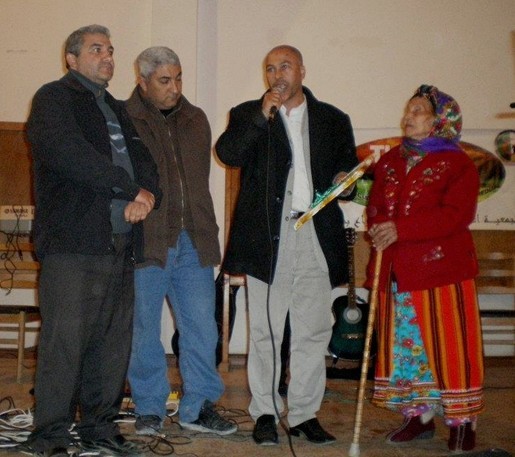 Hocine Azem, membre de l'exécutif du MAK et militant du CMA, relâché par la police algérienne Hocine Azem, membre de l'exécutif du MAK et militant du CMA, relâché par la police algérienne