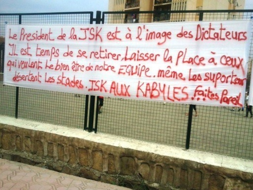 Football : Les Kabyles contre la participation de la JSK à la Coupe arabe Football : Les Kabyles contre la participation de la JSK à la Coupe arabe
