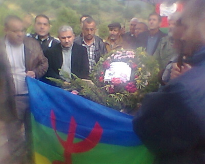 Hommage à Muhend u Harun: Malgré la pluie et le mauvais temps, le peuple kabyle n'oublie pas ses dignes enfants Hommage à Muhend u Harun: Malgré la pluie et le mauvais temps, le peuple kabyle n'oublie pas ses dignes enfants