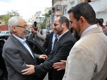 En prévision de la succession de Bouteflika: Les islamistes algériens réunissent l'internationale islamiste à Alger En prévision de la succession de Bouteflika: Les islamistes algériens réunissent l'internationale islamiste à Alger