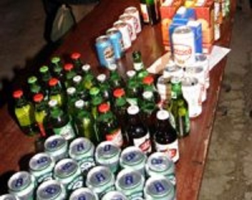 Kabylie : Les services de police arrêtent un vendeur de boissons alcoolisées Kabylie : Les services de police arrêtent un vendeur de boissons alcoolisées