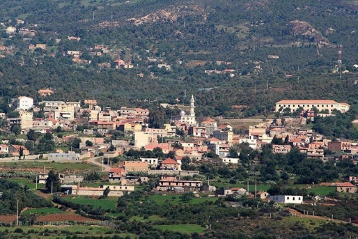 La population de Timizart prend en otage le directeur de la santé La population de Timizart prend en otage le directeur de la santé
