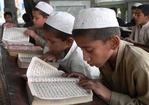 Algérie : scandale de pédophilie dans les écoles coraniques. Que dit le ministre ? Algérie : scandale de pédophilie dans les écoles coraniques. Que dit le ministre ?