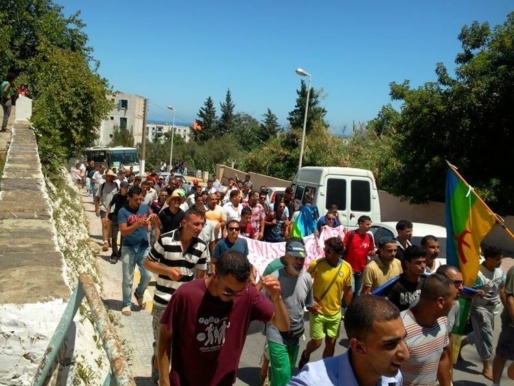 Déjeuner public de Kabylie: Le Nouvel Observateur ouvre ses tribunes à Bouaziz Ait-Chebib Déjeuner public de Kabylie: Le Nouvel Observateur ouvre ses tribunes à Bouaziz Ait-Chebib