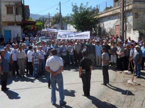 Kabylie : 5000 personnes marchent contre le terrorisme à Azeffoun Kabylie : 5000 personnes marchent contre le terrorisme à Azeffoun