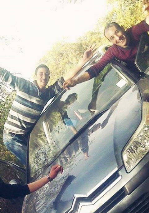 Deux jeunes kabyles tués par balles et leurs corps brûlés par des militaires algériens Deux jeunes kabyles tués par balles et leurs corps brûlés par des militaires algériens