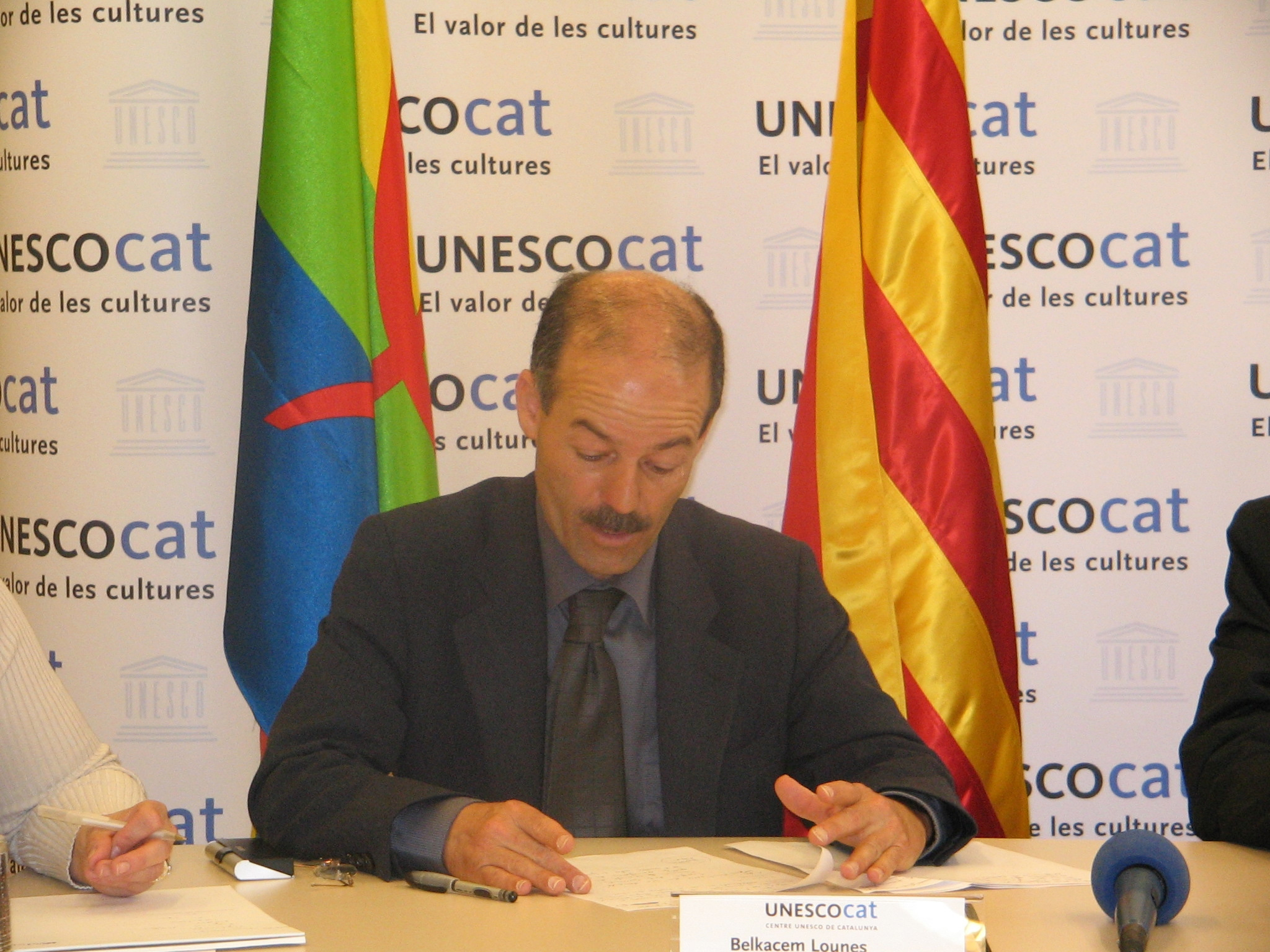 Belkacem Lounes interpelle la Ministre française de l'Education sur la question des enfants amazighs en France Belkacem Lounes interpelle la Ministre française de l'Education sur la question des enfants amazighs en France