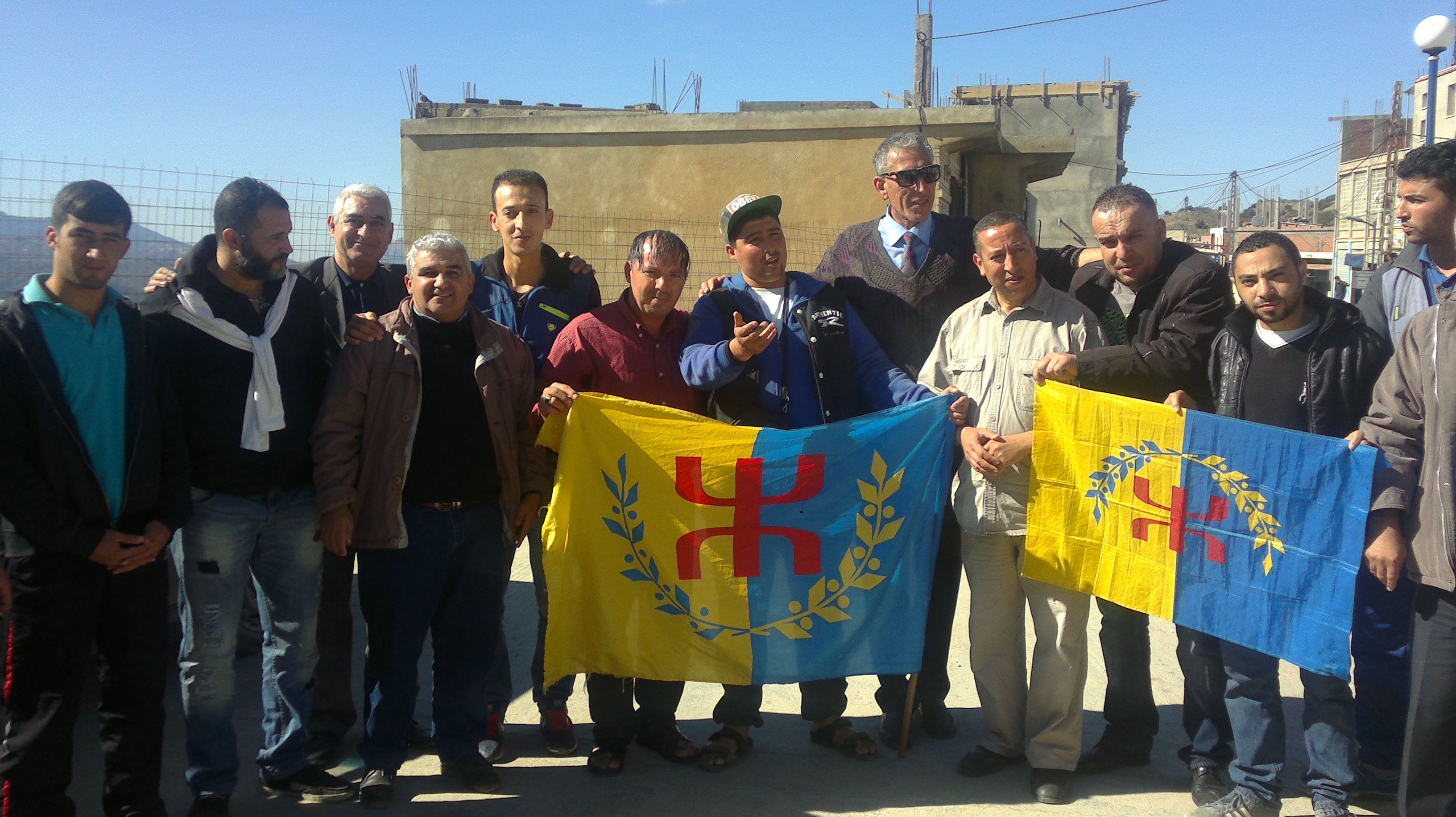 MAK : Rencontre de proximité avec des citoyens du village Souk Lhed (Boussellam-Sétif) MAK : Rencontre de proximité avec des citoyens du village Souk Lhed (Boussellam-Sétif)