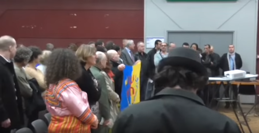 Ferhat Mehenni en Bretagne : « Pourquoi la France s'entête-t-elle à vouloir garder le système jacobin en Afrique? » Ferhat Mehenni en Bretagne : « Pourquoi la France s'entête-t-elle à vouloir garder le système jacobin en Afrique? »