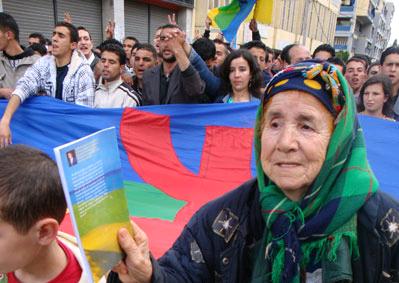 Chiche, qu'on mette Bouaziz Ait-Chebib en prison, avec chef d'accusation de  Chiche, qu'on mette Bouaziz Ait-Chebib en prison, avec chef d'accusation de