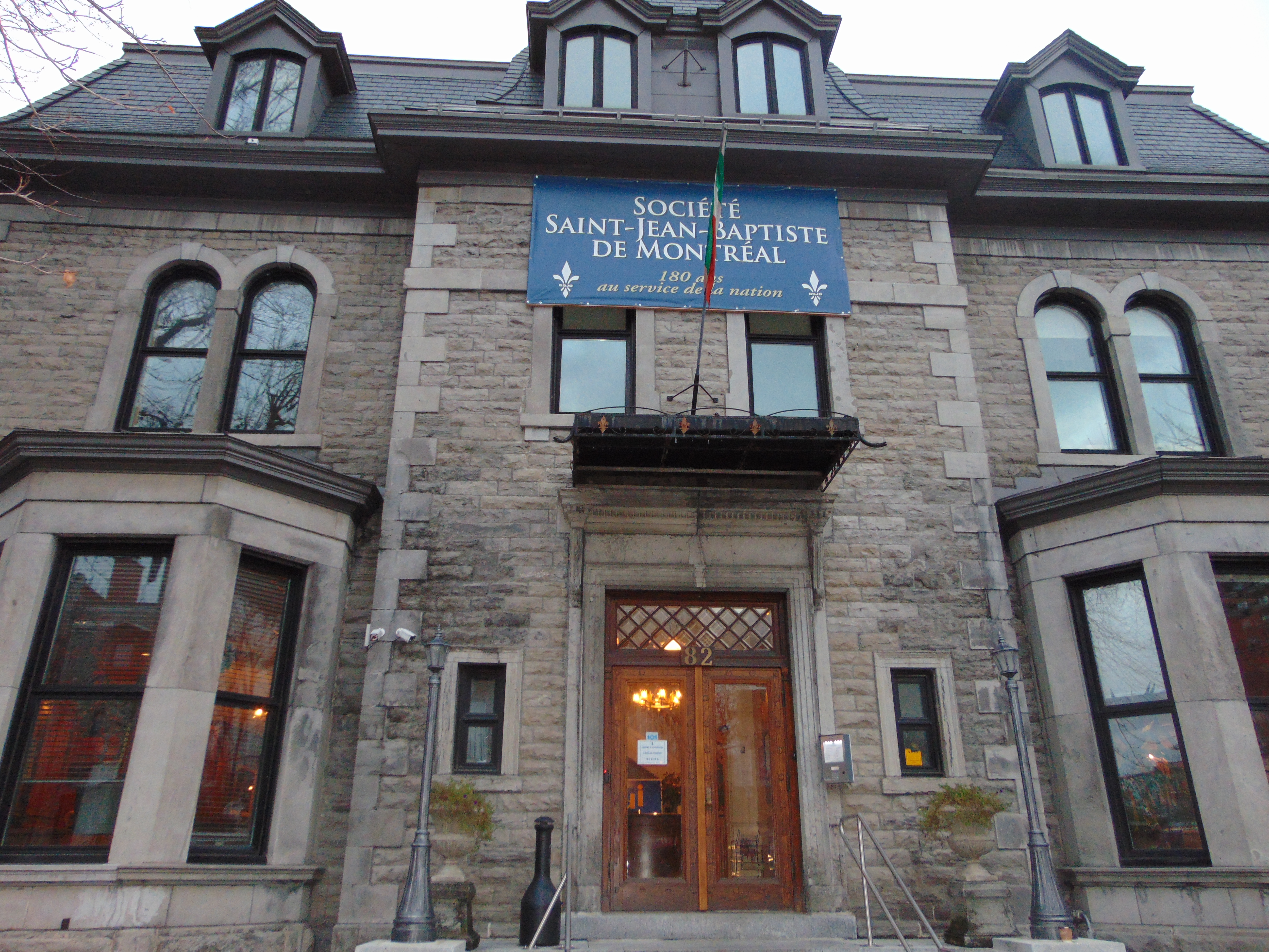 L'emblème de la Kabylie sera gravé à la Société Saint-Jean-Baptiste de Montréal