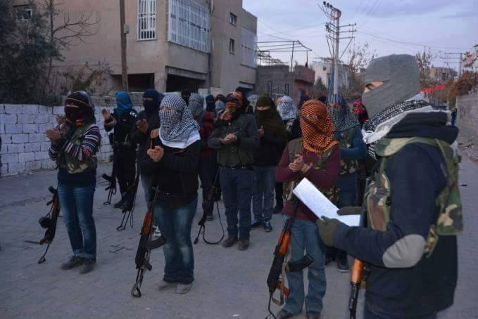 Sur le modèle des YPG / YPJ qui ont libéré Kobanê, les Kurdes de Turquie créent des Unités de Protection des Civils, les YPS  Sur le modèle des YPG / YPJ qui ont libéré Kobanê, les Kurdes de Turquie créent des Unités de Protection des Civils, les YPS