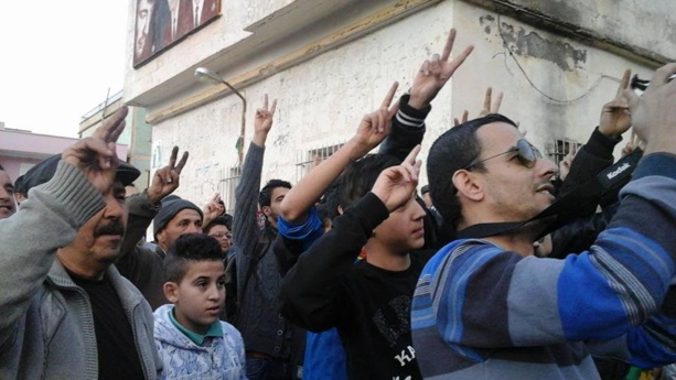 Meeting du MAK suivi du lever du drapeau national Kabyle à Agwni Ggeghran (vidéo) Meeting du MAK suivi du lever du drapeau national Kabyle à Agwni Ggeghran (vidéo)