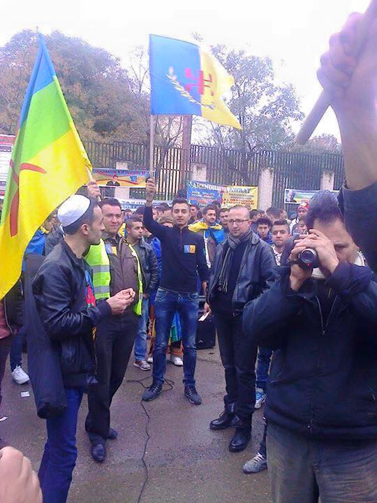 Tizi-Ouzou : Malgré les intimidations, les propagandes de déstabilisation et les entraves « sécuritaires », la marche du MAK à a été grandiose. Tizi-Ouzou : Malgré les intimidations, les propagandes de déstabilisation et les entraves « sécuritaires », la marche du MAK à a été grandiose.
