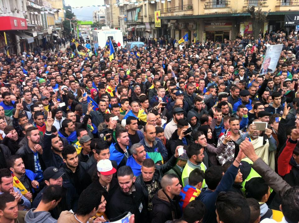 Ferhat Mehenni, président de l'Anavad, félicite le peuple kabyle Ferhat Mehenni, président de l'Anavad, félicite le peuple kabyle