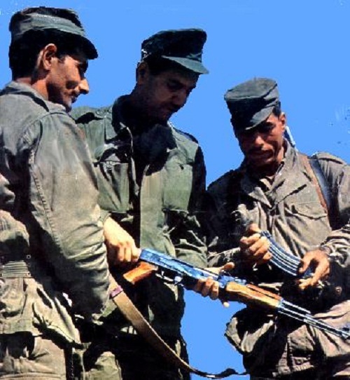 Ssi Lhafidh : le héros des maquis de Kabylie nous a quittés Ssi Lhafidh : le héros des maquis de Kabylie nous a quittés