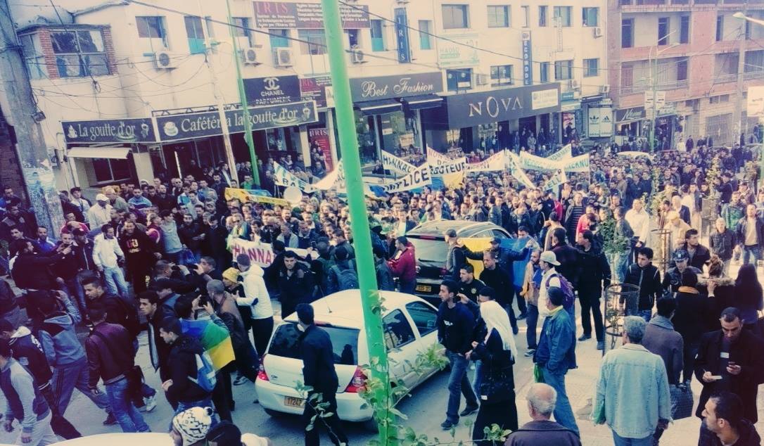 JSK : marche citoyenne à Tizi-Ouzou pour exiger le départ de Moh-Cherif Hannachi JSK : marche citoyenne à Tizi-Ouzou pour exiger le départ de Moh-Cherif Hannachi