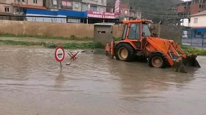 Alerte météo : Neige et inondations en Kabylie Alerte météo : Neige et inondations en Kabylie