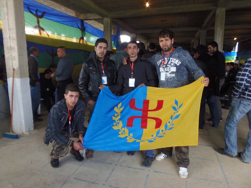 Le 3ème Congrès du MAK réélit Bouaziz Aït-Chebib et Ferhat Mehenni : « on ne change pas une équipe qui gagne !» Le 3ème Congrès du MAK réélit Bouaziz Aït-Chebib et Ferhat Mehenni : « on ne change pas une équipe qui gagne !»