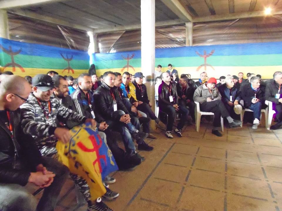 Le 3ème Congrès du MAK réélit Bouaziz Aït-Chebib et Ferhat Mehenni : « on ne change pas une équipe qui gagne !» Le 3ème Congrès du MAK réélit Bouaziz Aït-Chebib et Ferhat Mehenni : « on ne change pas une équipe qui gagne !»